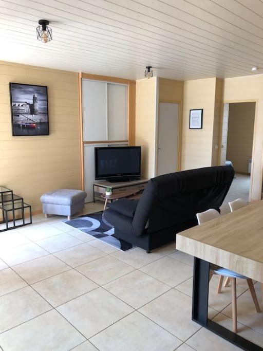 Charmant T3 Calme Et Accueillant Pollestres Exterior photo